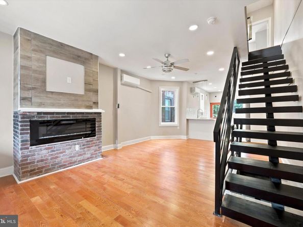 5439 Regent Street, Philadelphia PA 19143