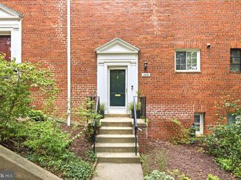 3486 Gunston Road
