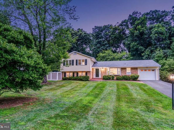 9924 Corsica Street, Vienna VA 22181