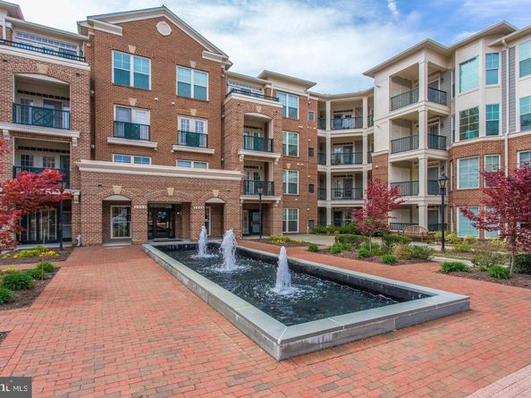 2907 Saintsbury Plaza 404, Fairfax VA 22031