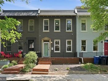 215 15TH Street NE
