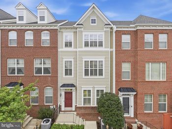 4960 6TH Street NE