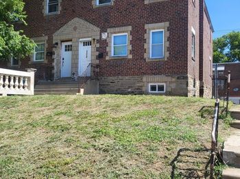 1037 Fanshawe Street