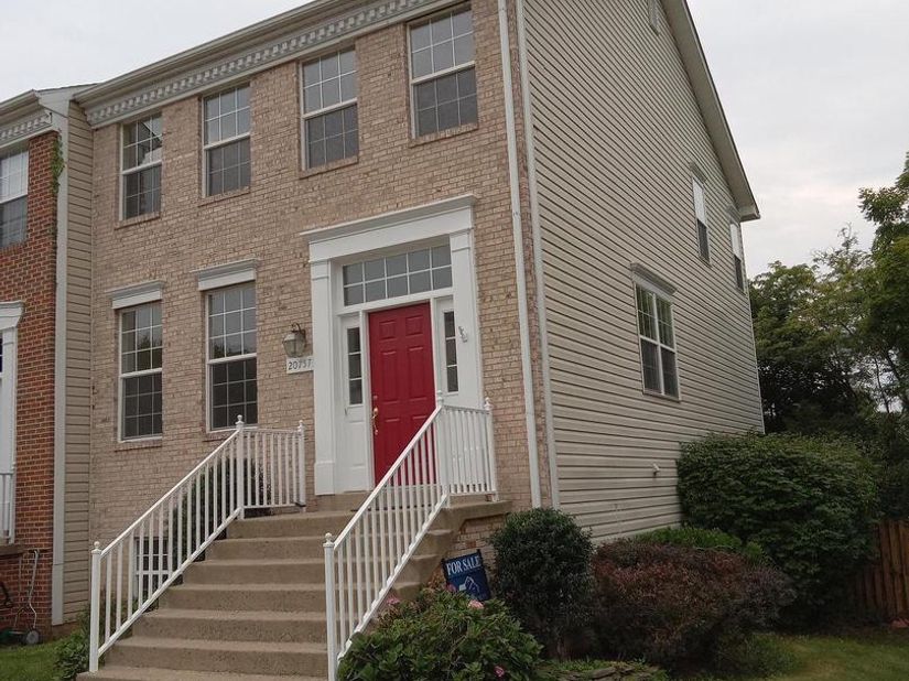 20757 Hollow Falls Terrace, Sterling VA 20165