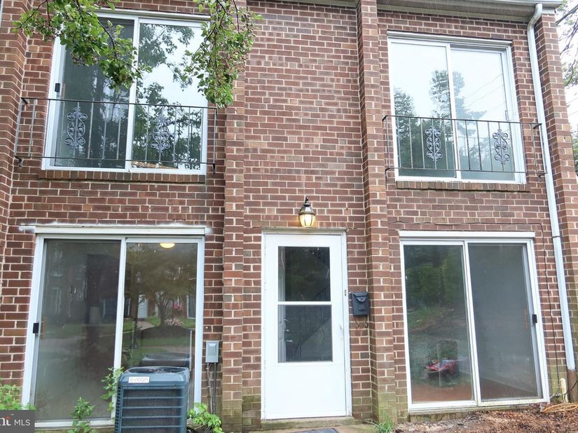 9001 Ridge Avenue 33, Philadelphia PA 19128
