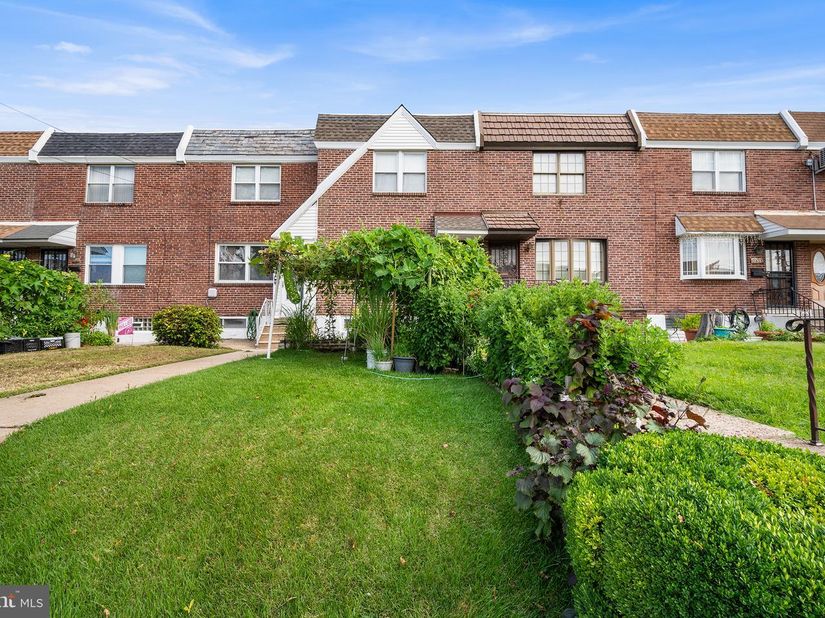 2637 Mckean, Philadelphia PA 19145