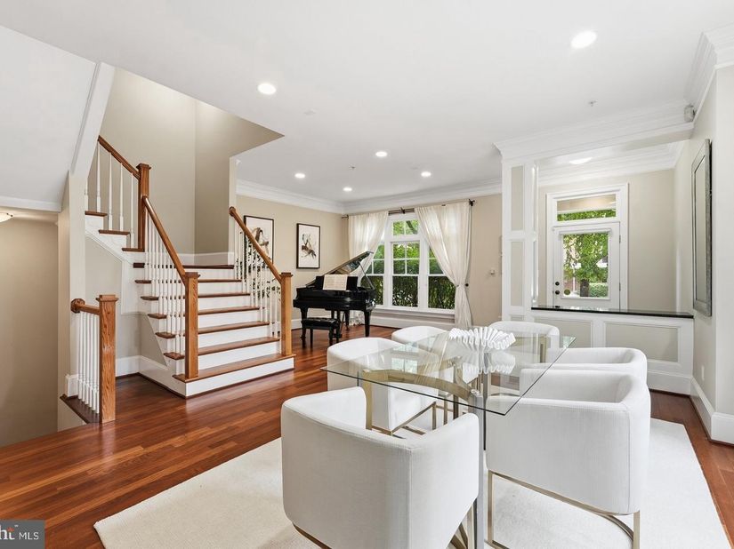 4462 Macarthur Boulevard NW, Washington DC 20007