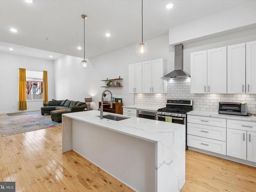 2720 W Cabot Street, Philadelphia PA 19121