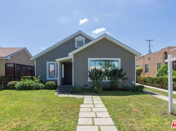 1844 W 39th Place