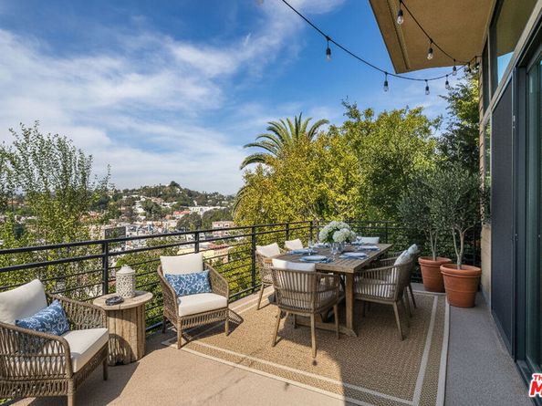 1912 W Liberty Court, Los Angeles CA 90026