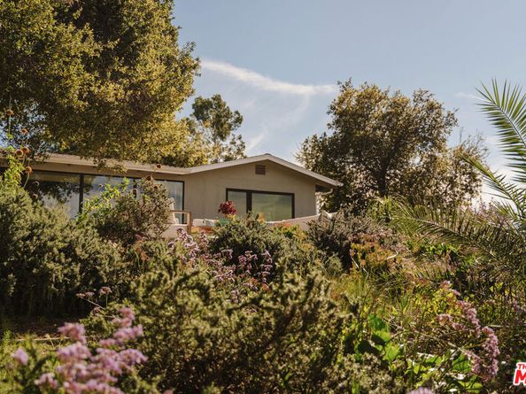 9550 Wheatland Avenue, Sunland CA 91040