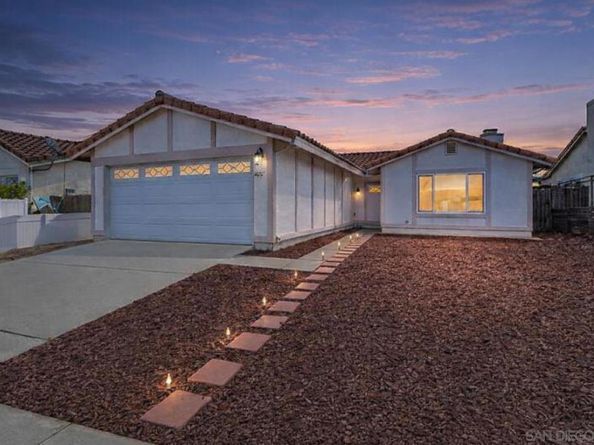 7427 Kamwood St, San Diego CA 92126