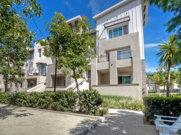 6058 Colt Place 101, Carlsbad CA 92009