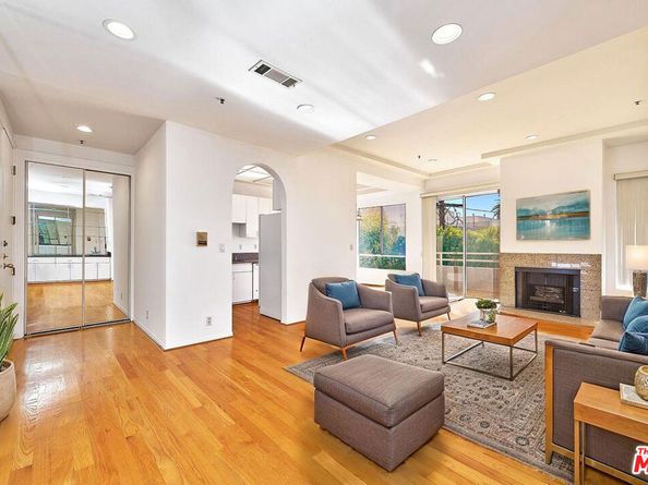 5050 Maplewood Avenue 206, Los Angeles CA 90004