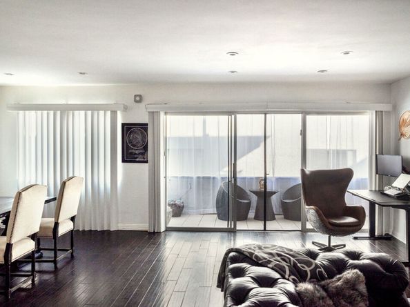 7259 Hillside Avenue 202, Los Angeles CA 90046