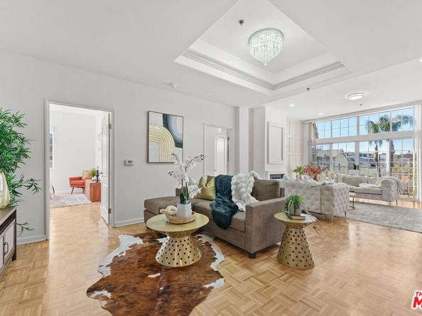 4348 Mammoth Avenue 301, Sherman Oaks CA 91423