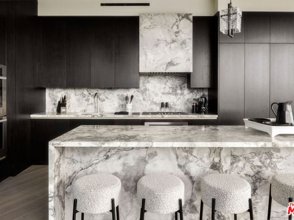 211 W Elm Court 11E, Los Angeles CA 90067