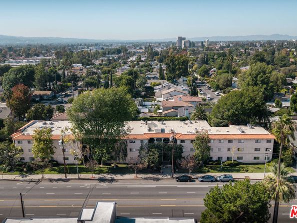 6121 Woodman Avenue, Van Nuys CA 91401