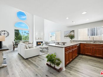 1211 S Shenandoah Street