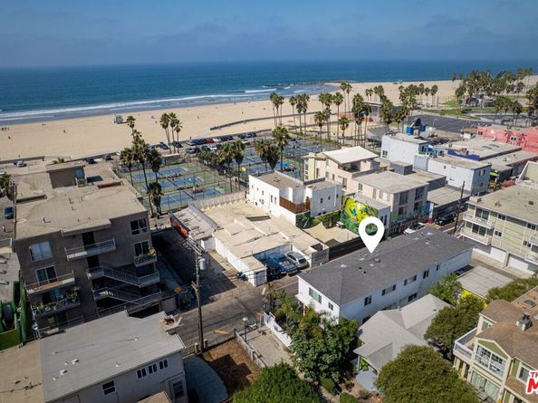 11 20th Avenue, Venice CA 90291
