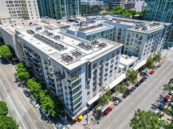 645 W 9th Street 703, Los Angeles CA 90015