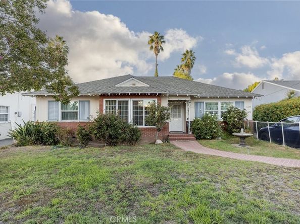 15439 Hart Street, Van Nuys CA 91406