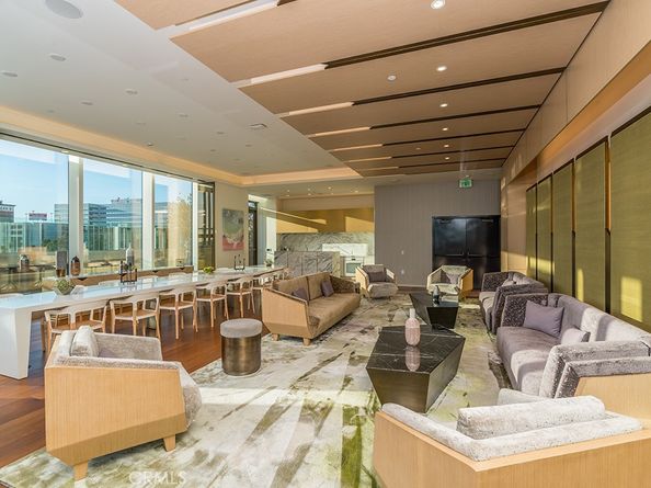 889 S Francisco Street 2805, Los Angeles CA 90017