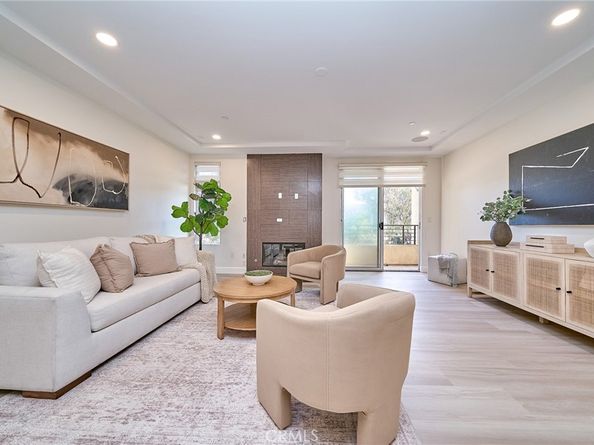 5525 W Olympic Boulevard 202, Los Angeles CA 90036