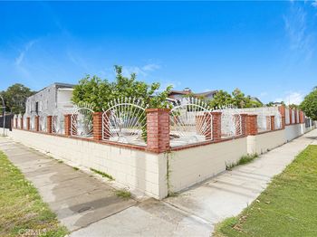 9027 Menlo