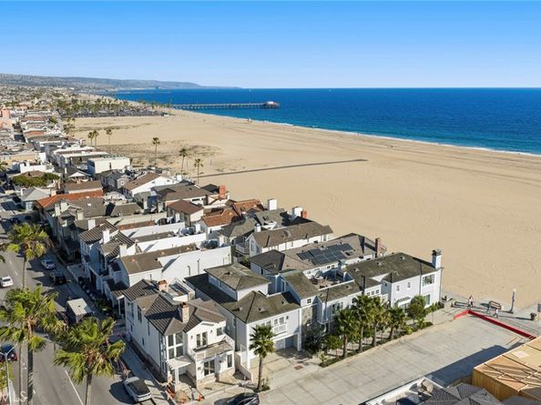 524 W Oceanfront, Newport Beach CA 92661