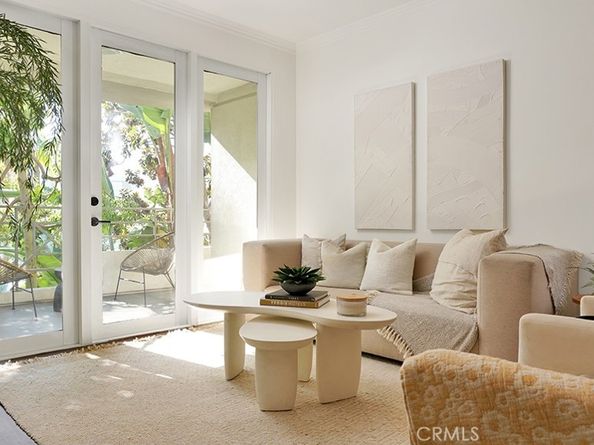 2233 Martin 216, Irvine CA 92612