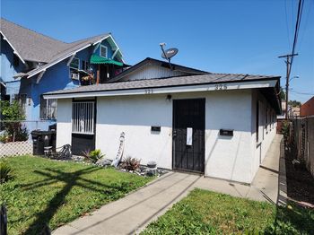 323 W 47th