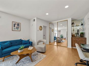 #425 N Fuller