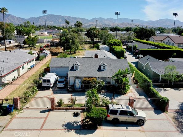 10918 Laurel Canyon, San Fernando CA 91340