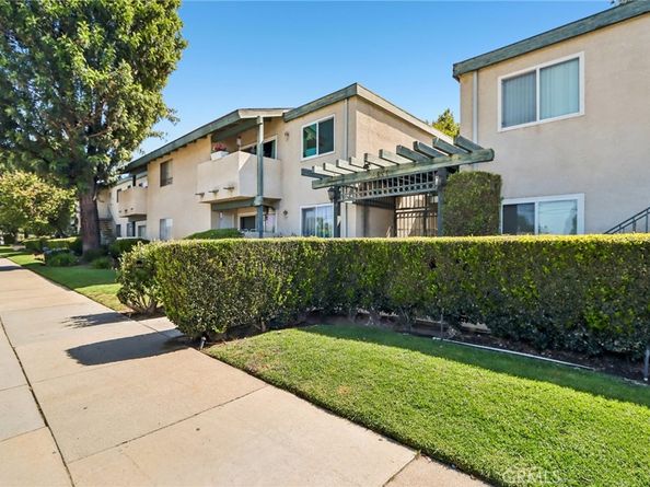 10636 Woodley 43, Granada Hills CA 91344