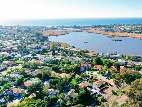 2435 Tuttle Street, Carlsbad CA 92008