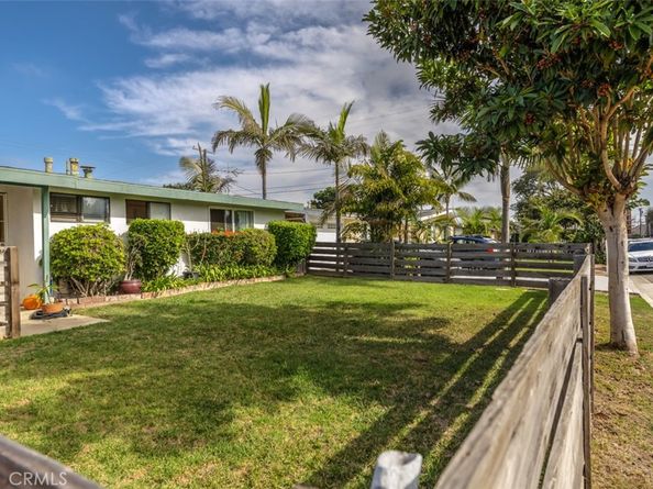 664 Ross Street, Costa Mesa CA 92627