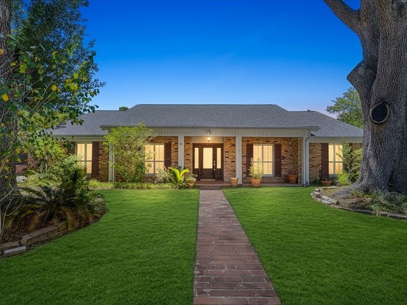 11311 Cold Spring Drive, Houston TX 77043