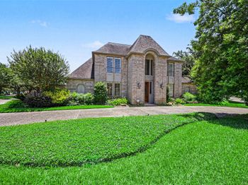 507 Commodore Way