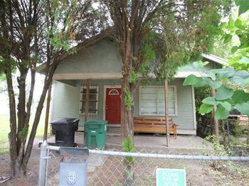 5352 Bell Street