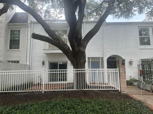 2220 Welch Street, Houston TX 77019