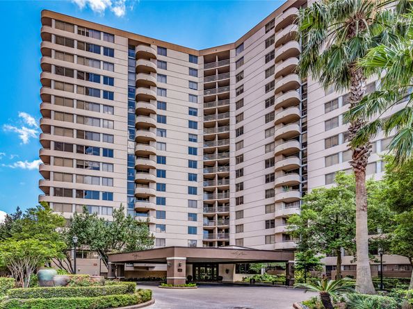 3525 Sage Road 1402, Houston TX 77056