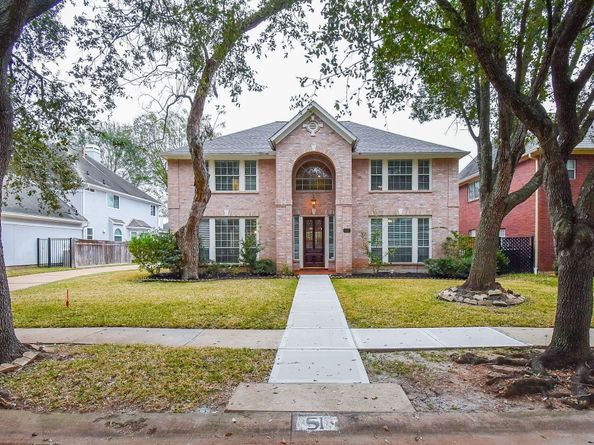 51 Rivercoach Lane, Sugar Land TX 77479