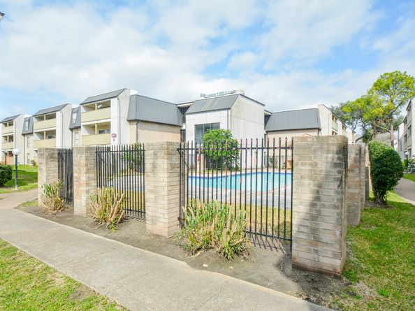 8519 Hearth Boulevard 26, Houston TX 77054