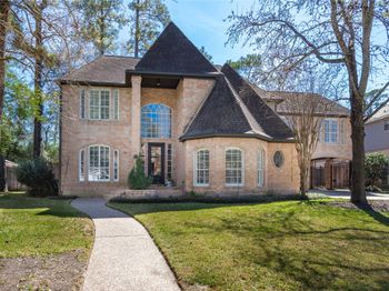 6211 Kingscrest Lane