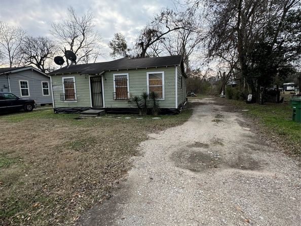 4710 Antha Street, Houston TX 77016