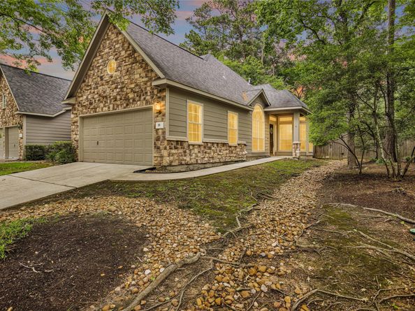 18 Endor Forest Place, The Woodlands TX 77382
