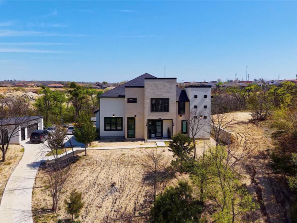 601 Canyon Creek Trail, Fort Worth TX 76112