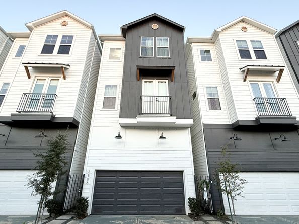 2806 Versailles Oak Lane, Houston TX 77092