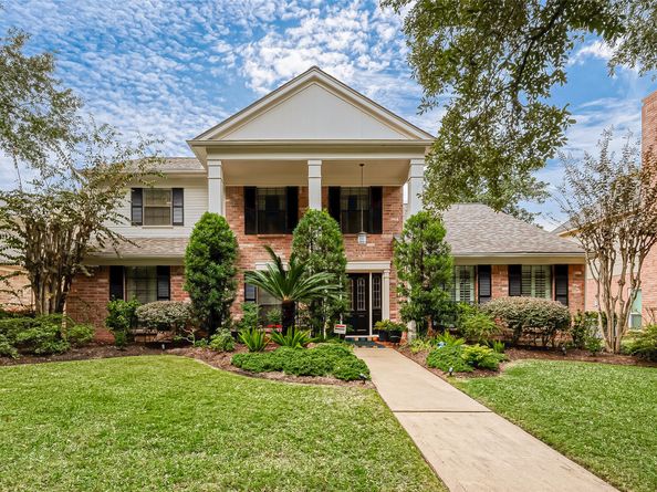 1935 S Cheyenne River Circle, Sugar Land TX 77478